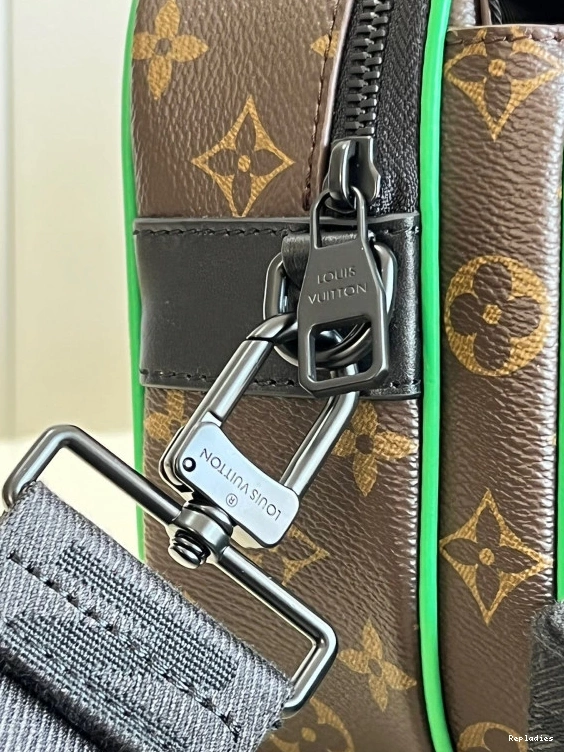 Cheap S MESSENGER LOUIS LOCK VUITTON 0707